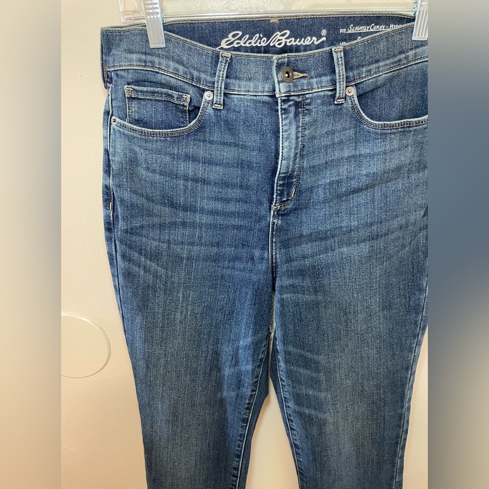 ✨Women’s Eddie Bauer Jeans Size 8 #A1 - Picture 2 of 10